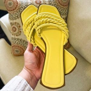 Flat Casual Slidesweave Slippers